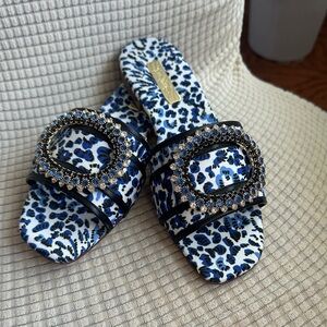NWOT Lilly Pulitzer Blue Animal Print Sandals with Sparkling Buckle